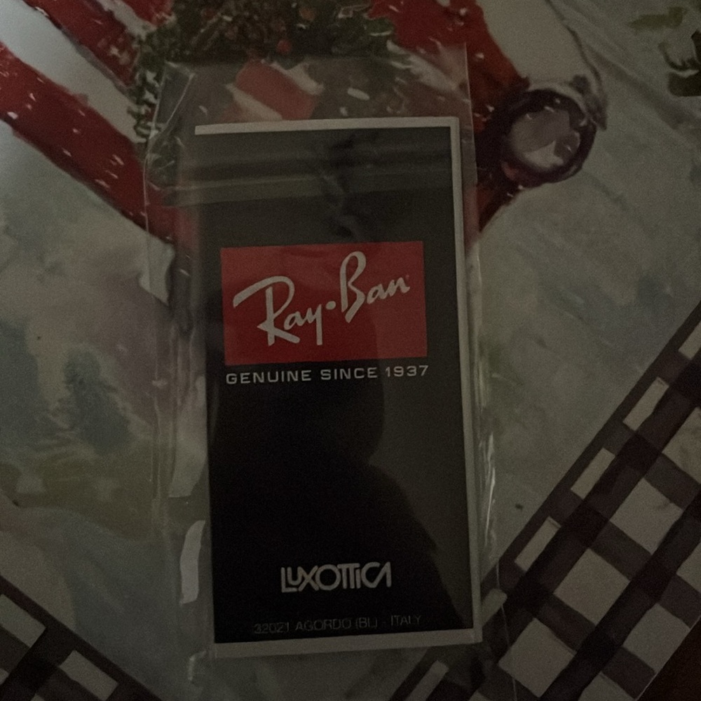 Ray-Ban Aviators - Picture 6 of 6